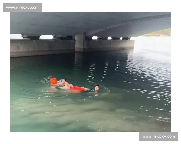 8 分钟生死救援!张家口交警休假时勇救溺水者 8 分钟生死救援!张家口交警休假时勇救溺水者