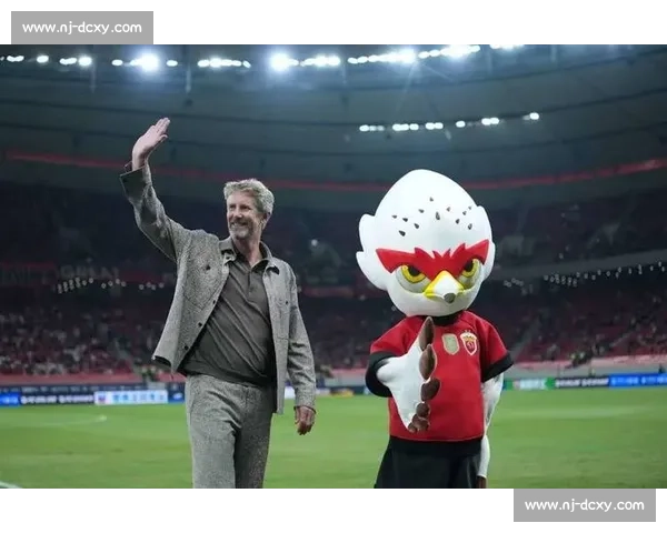 海港吉祥物悬而未决，球迷热议背后的期待与共鸣